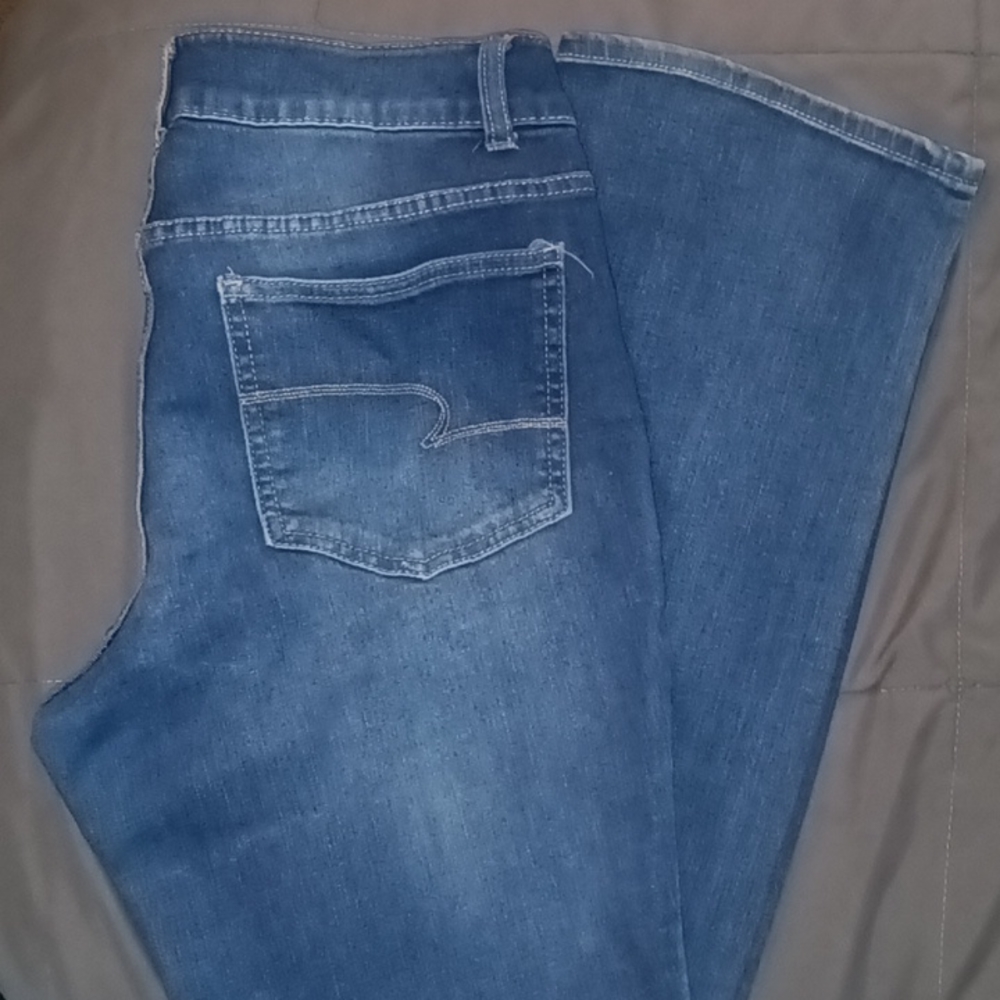 Time and Tru, Women medium wash bootcut jeans, size 12